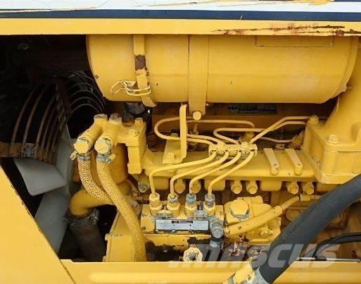 Komatsu D 20 A-6 Μπουλντόζες με ερπύστριες