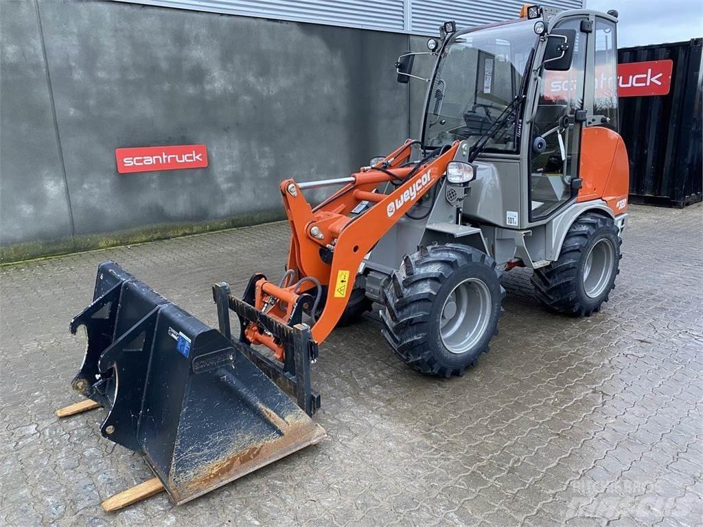 Weycor AR320 Cab Φορτωτές πολλαπλών χρήσεων