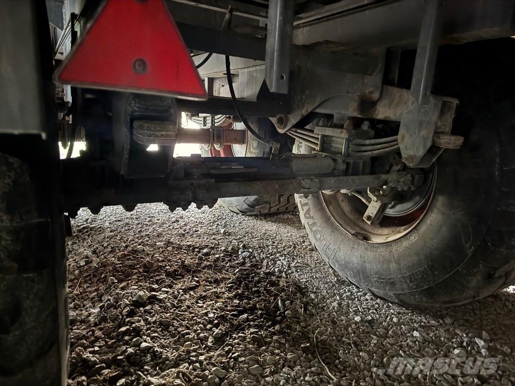 CLAAS Quantum 5800 P Ρυμούλκα με διάταξη αυτοφόρτωσης