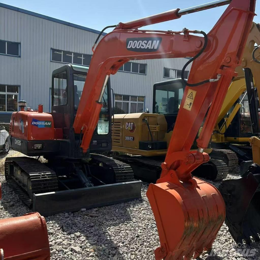 Doosan 55 Εκσκαφείς με ερπύστριες