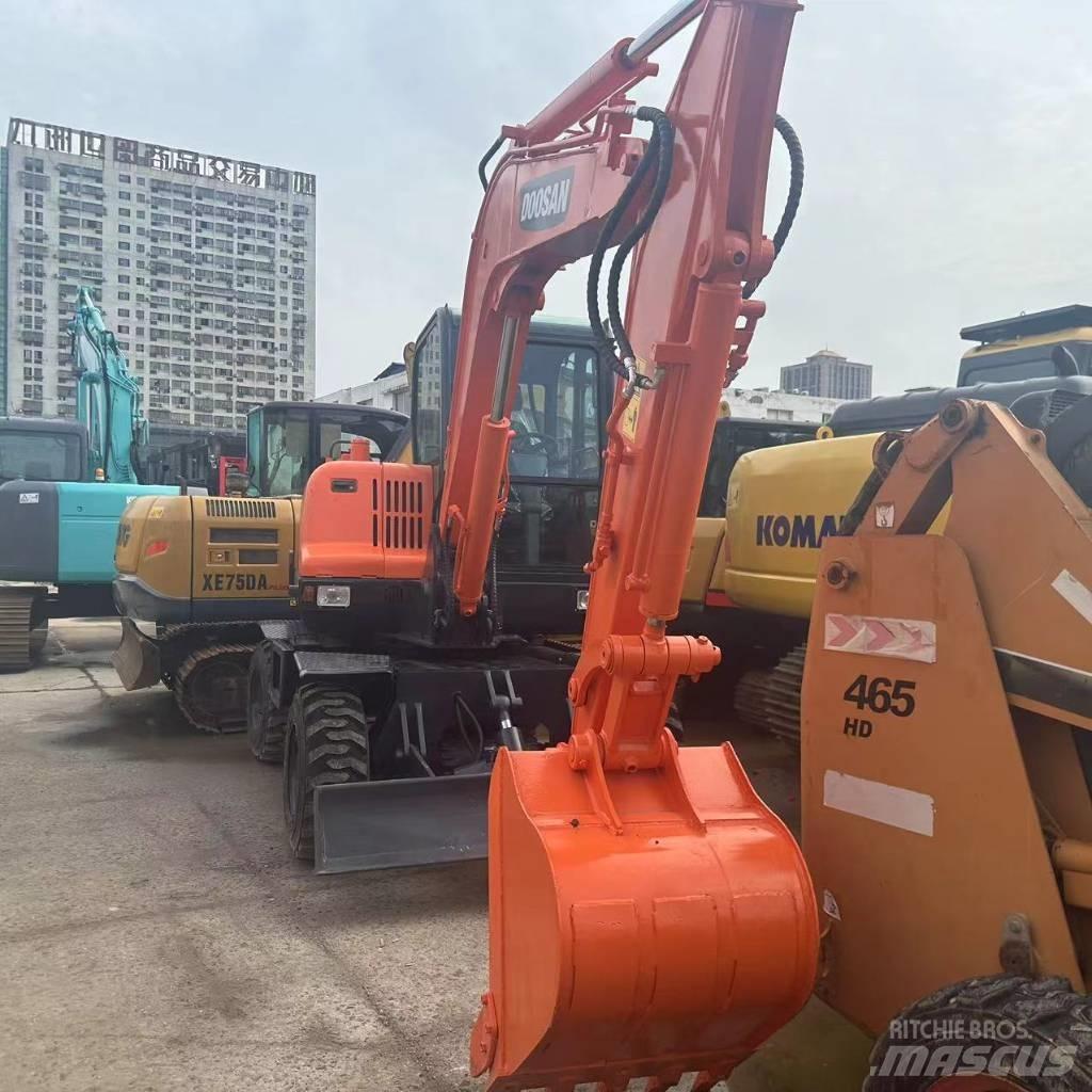 Doosan DX60W Εκσκαφείς με τροχούς - λάστιχα