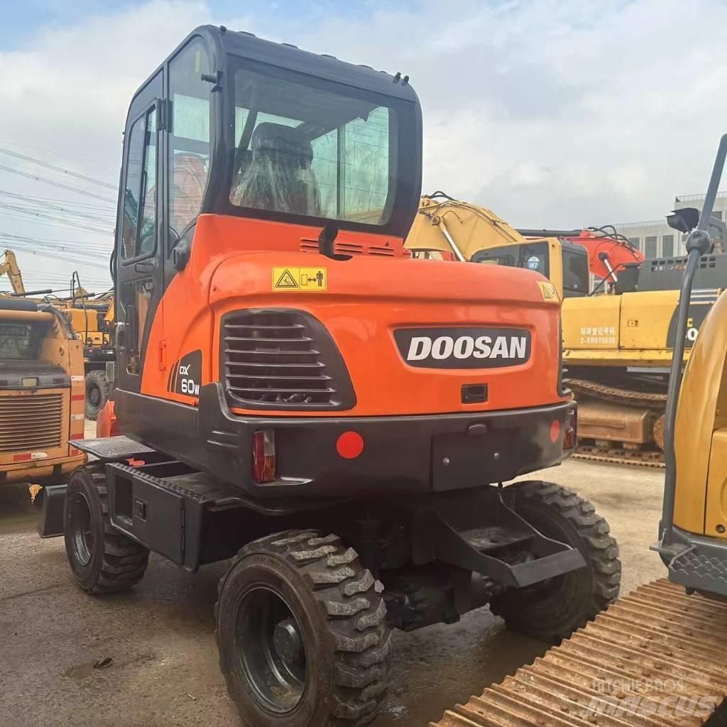 Doosan DX60W Εκσκαφείς με τροχούς - λάστιχα