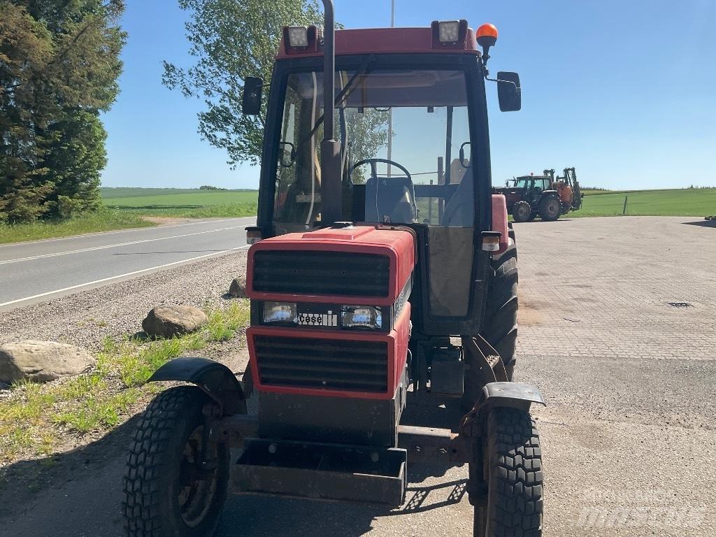Case IH 685 XL Τρακτέρ