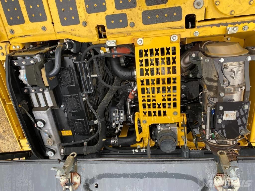 Komatsu PC240LC-10 Εκσκαφείς μεγάλης εμβέλειας