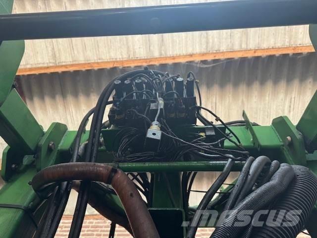 John Deere 832 Αυτοκινούμενα ψεκαστικά