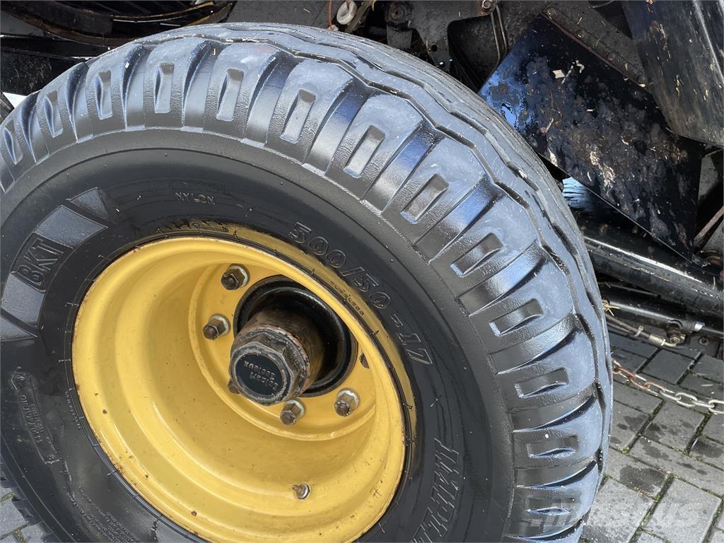 New Holland BB960 Πρέσες τετράγωνων δεμάτων