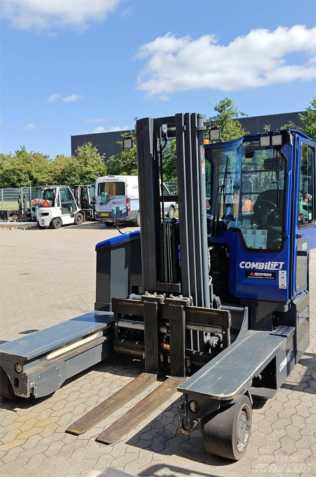 Combilift C4500E Ανυψωτικά στενών δρόμων 4 κατευθύνσεων
