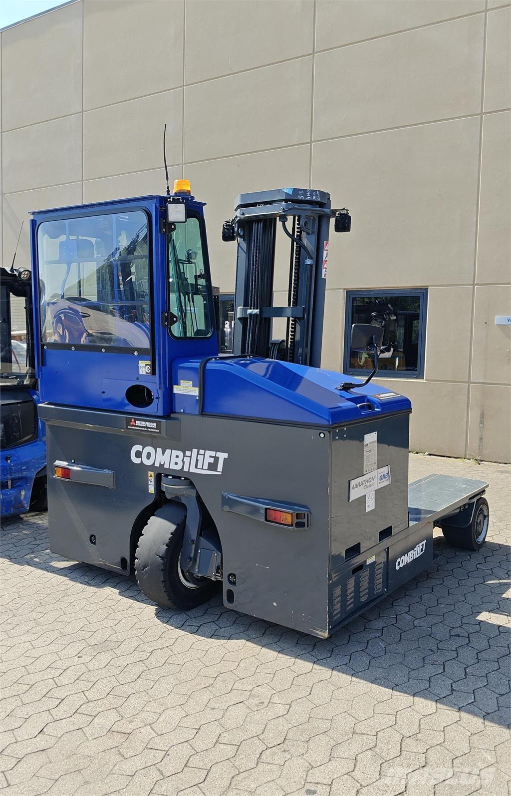 Combilift C4500E Ανυψωτικά στενών δρόμων 4 κατευθύνσεων