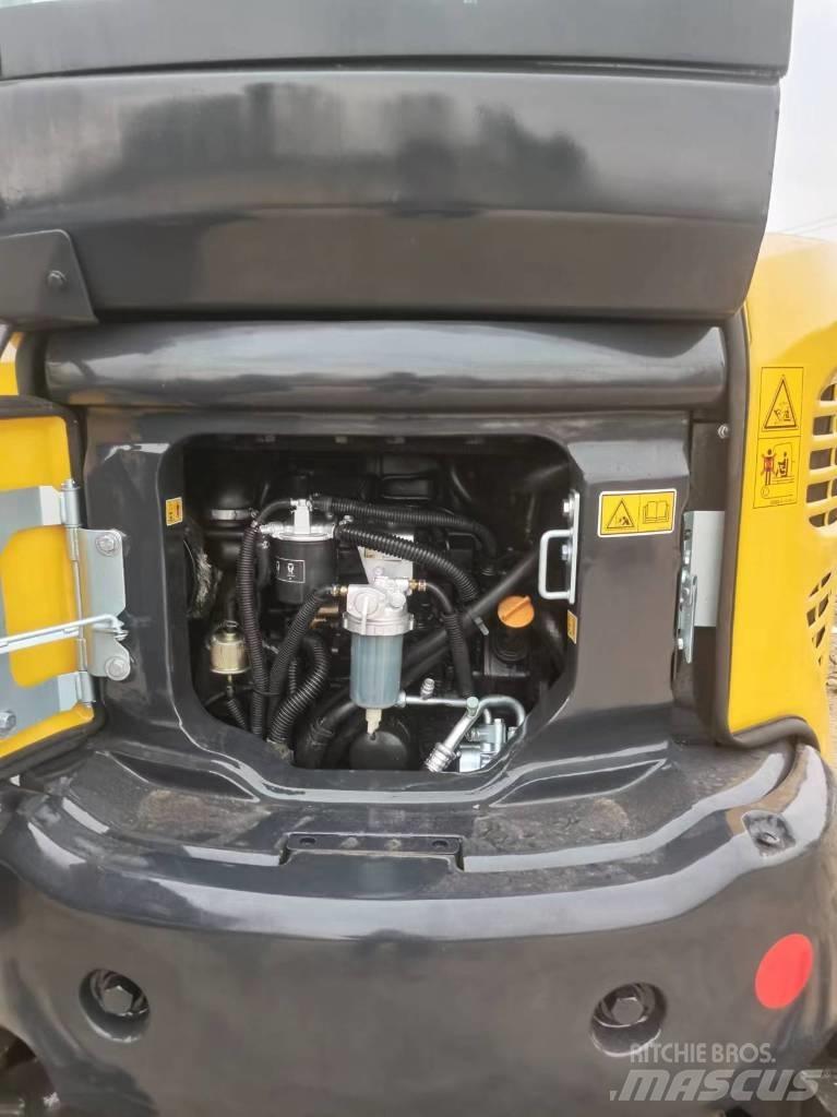 Komatsu PC 35 Εκσκαφάκι (διαβολάκι) < 7t