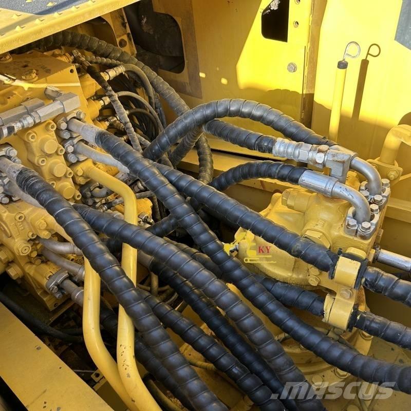 Komatsu PC 200-8 Εκσκαφείς με ερπύστριες