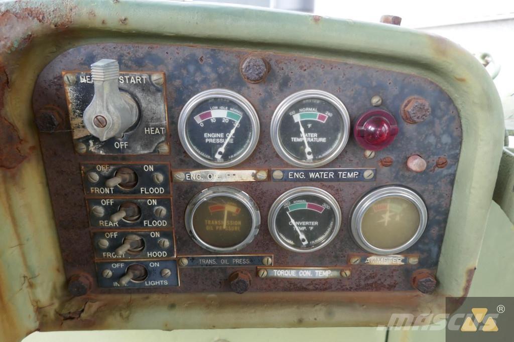 CAT D7F Ex-army Μπουλντόζες με ερπύστριες