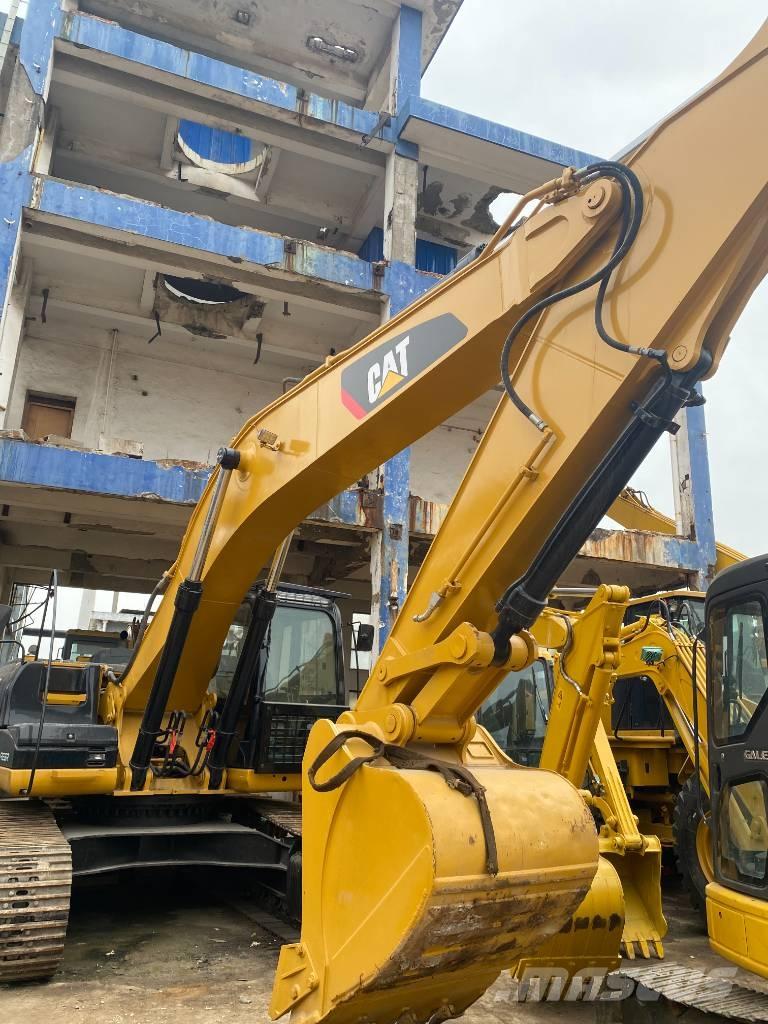 CAT 330 D Εκσκαφείς με ερπύστριες