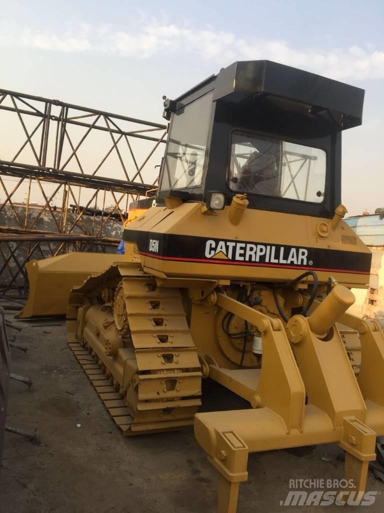 CAT D5N Μπουλντόζες με ερπύστριες