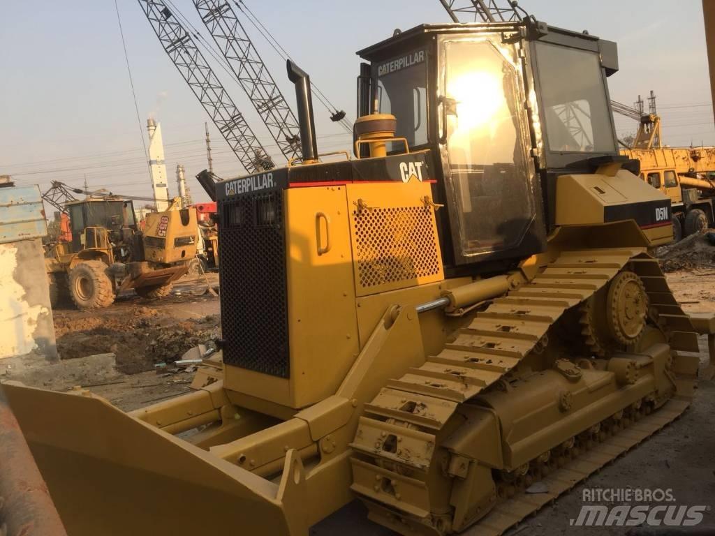 CAT D5N Μπουλντόζες με ερπύστριες