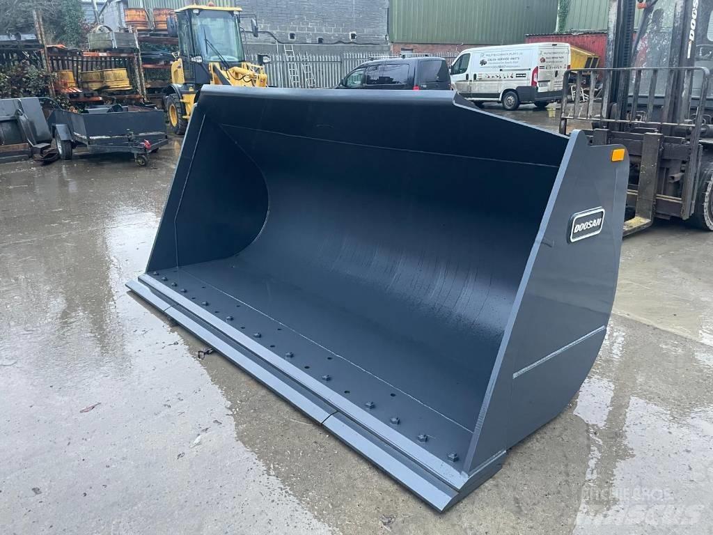 Doosan DL 320-7 Κουβάδες