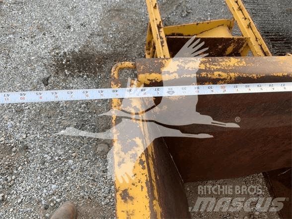 CAT 2285832 Κουβάδες