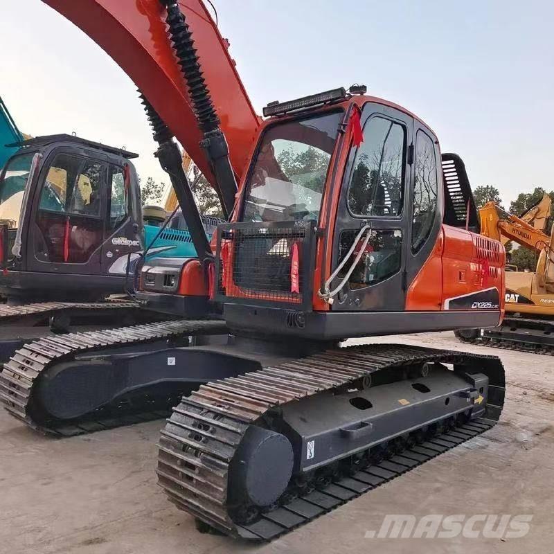 Doosan DX 225 LC Εκσκαφείς με ερπύστριες