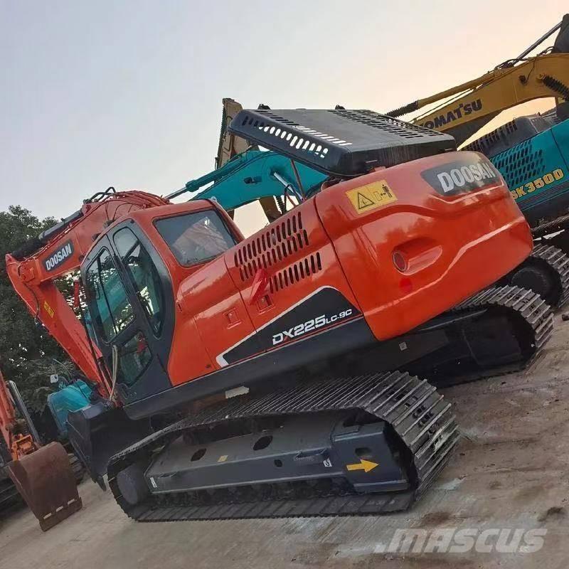 Doosan DX 225 LC Εκσκαφείς με ερπύστριες