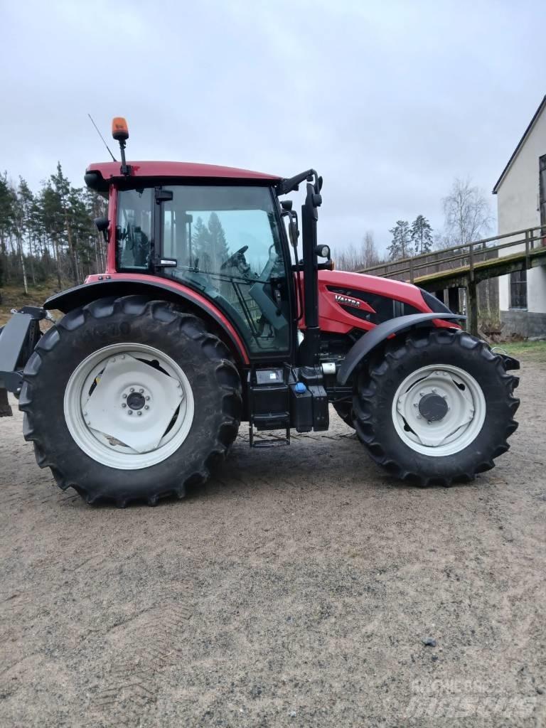 Valtra A135ht Τρακτέρ