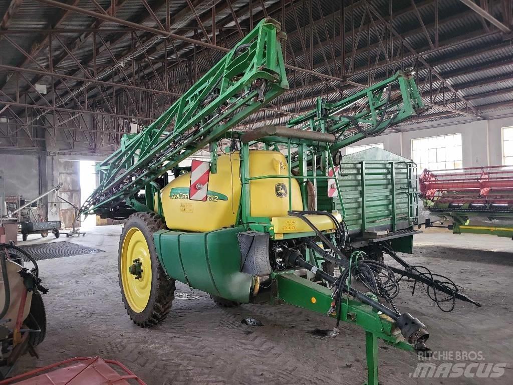 John Deere 732 Ρυμουλκούμενα ψεκαστικά