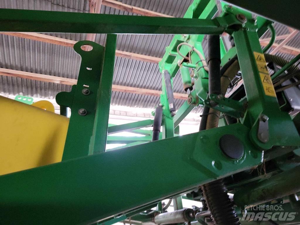 John Deere 732 Ρυμουλκούμενα ψεκαστικά