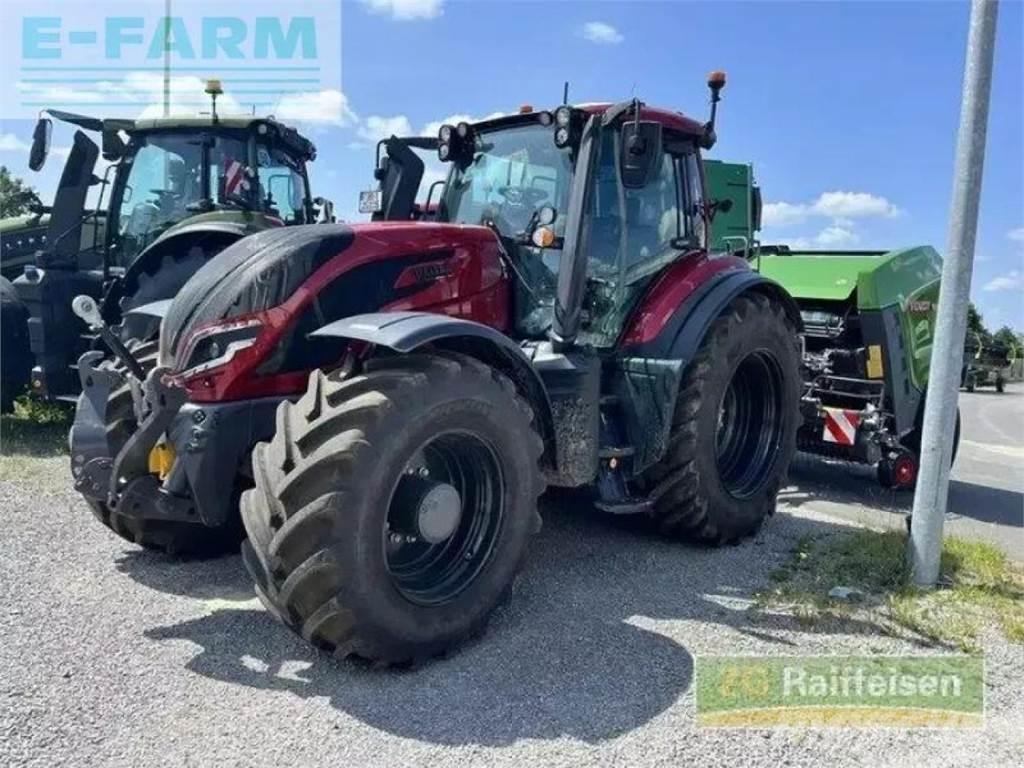 Valtra t 235 Τρακτέρ