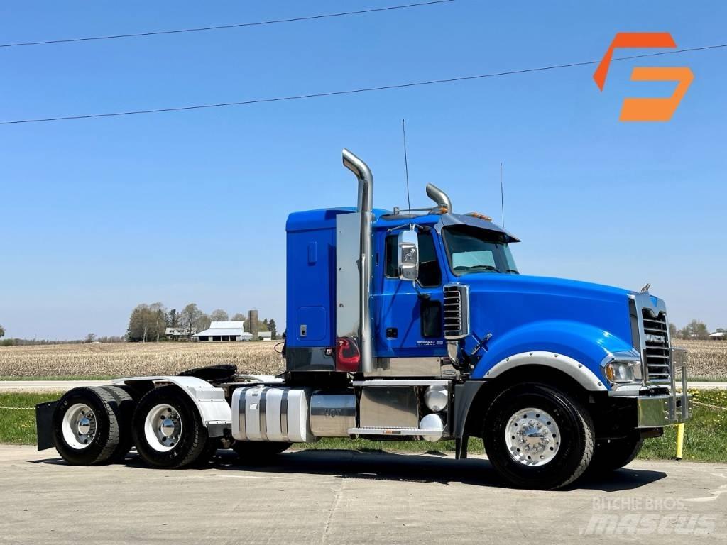 Mack Titan TD 713 Τράκτορες