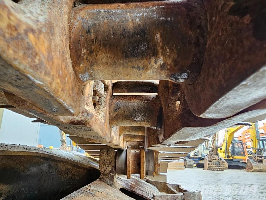 Komatsu HB215LC-2 Εκσκαφείς με ερπύστριες