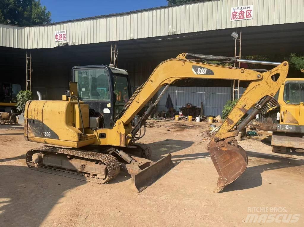 CAT 306 Εκσκαφείς με ερπύστριες