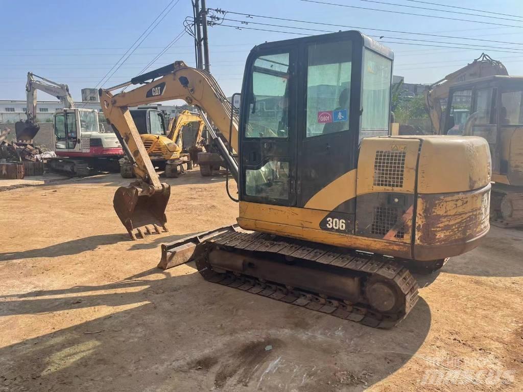 CAT 306 Εκσκαφείς με ερπύστριες