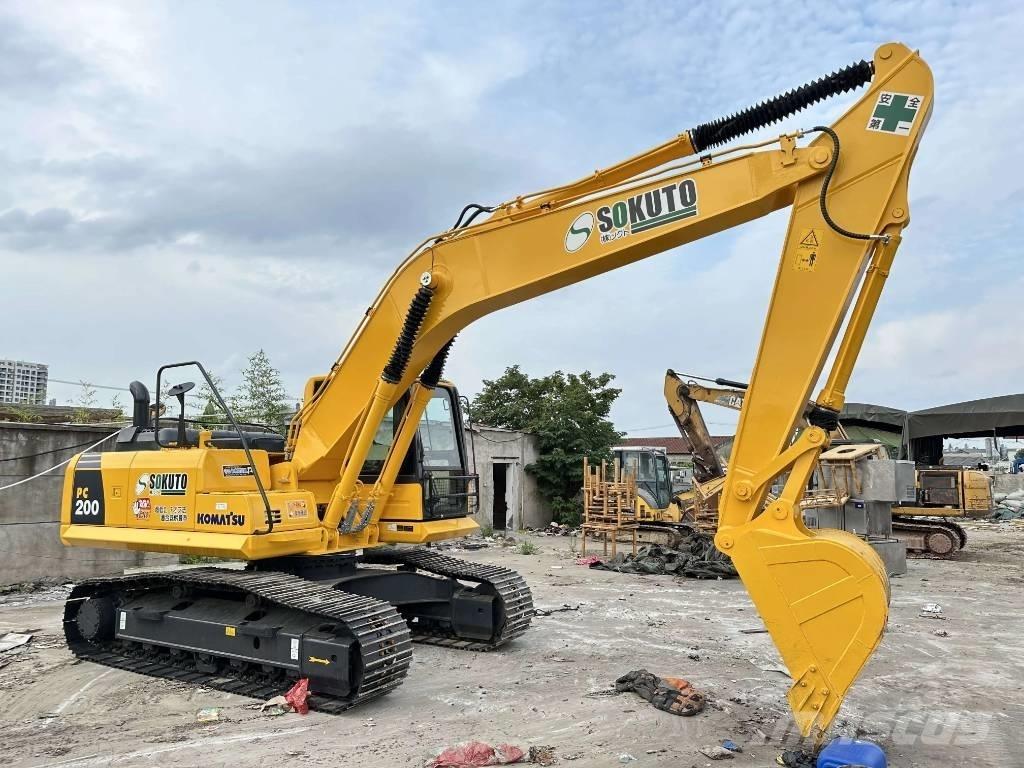 Komatsu PC 200-8 Εκσκαφείς με ερπύστριες