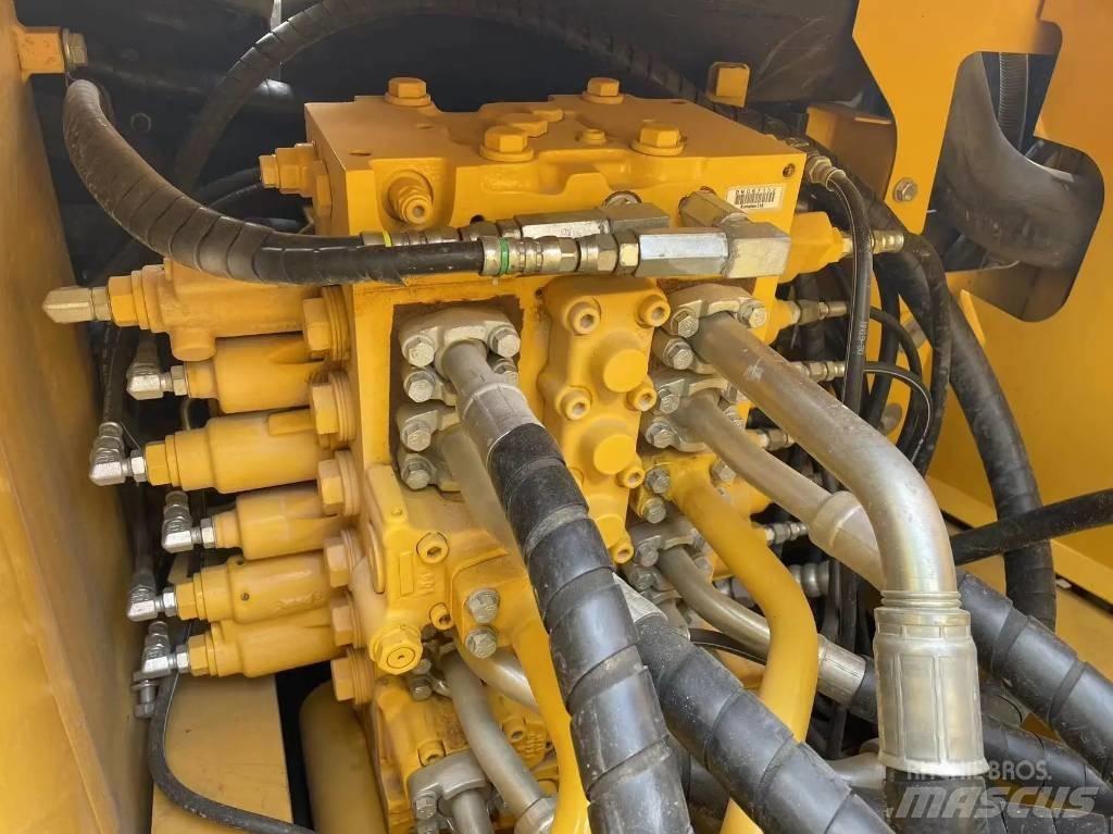 Komatsu PC200-8 Εκσκαφείς με ερπύστριες