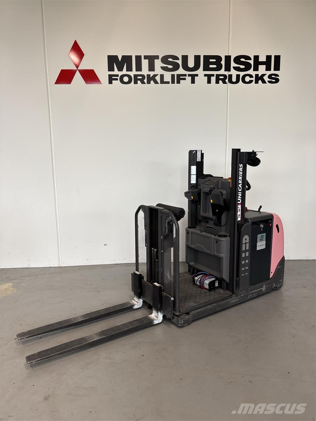 UniCarriers EPL100 Περονοφόρο ανυψωτικό συλλογής παραγγελιών μικρού ύψους