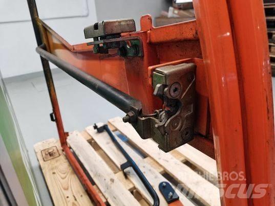 JLG 307 door Καμπίνες και εσωτερικό