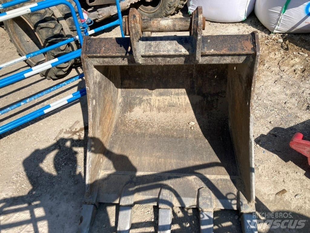 Hitachi ZX 135 US-6 Εκσκαφείς με ερπύστριες