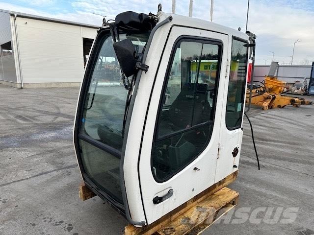 Liebherr R 317 CAB Καμπίνες και εσωτερικό