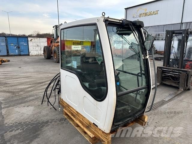 Liebherr R 317 CAB Καμπίνες και εσωτερικό