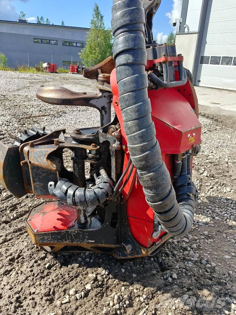 Komatsu 931 Θεριζοαλωνιστικές μηχανές
