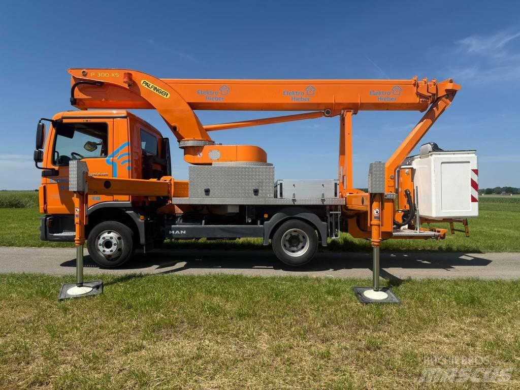 Palfinger P 300 KS Εναέριες πλατφόρμες τοποθετημένες σε φορτηγό