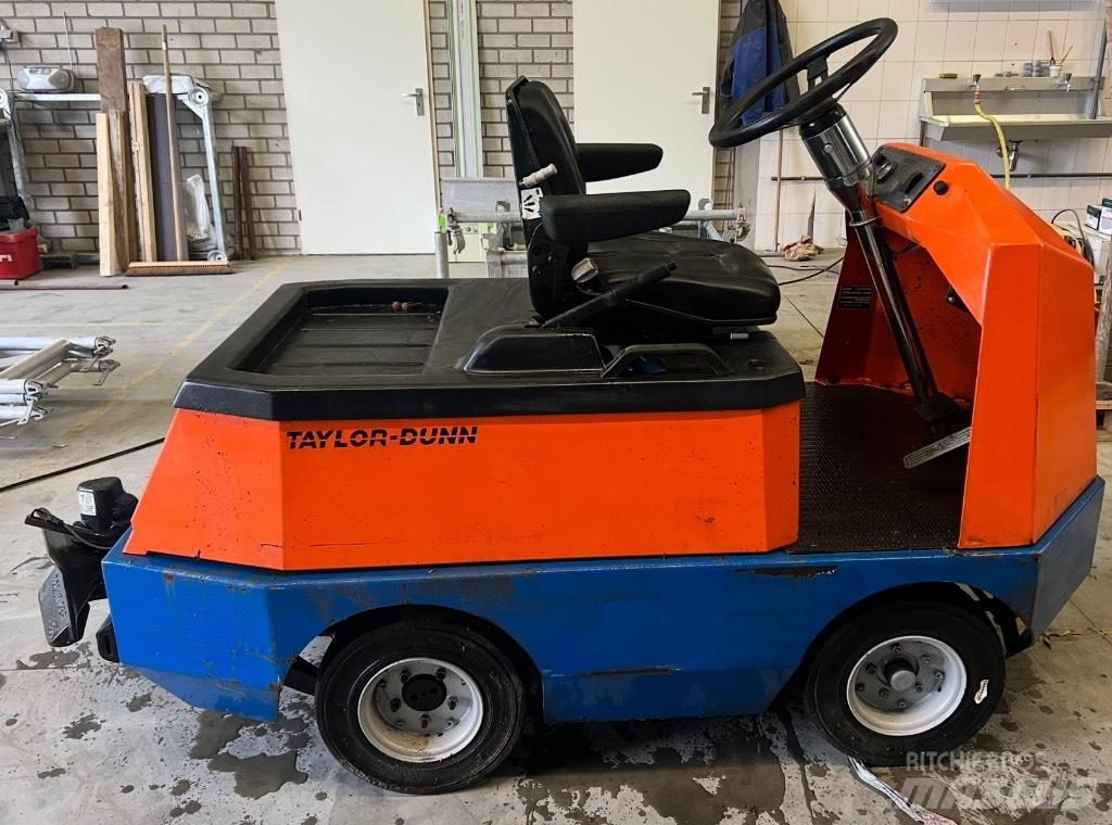 Taylor-Dunn C425 Φορτηγά ρυμούλκησης