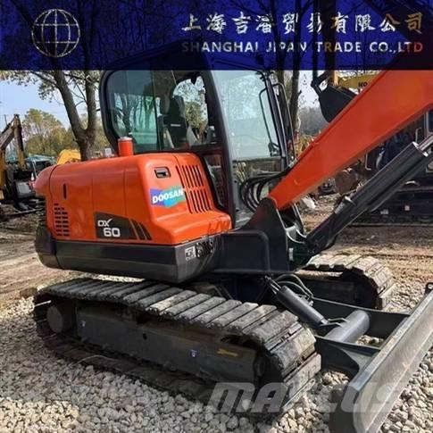 Doosan DX 60 Εκσκαφείς με ερπύστριες