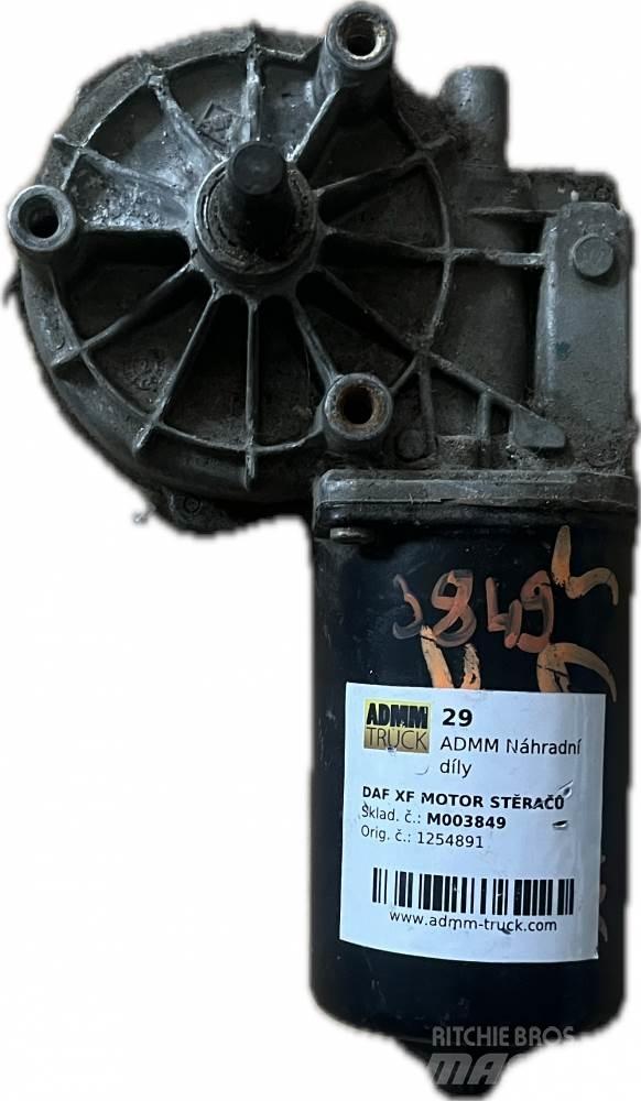 DAF XF MOTOR STĚRAČŮ Κινητήρες