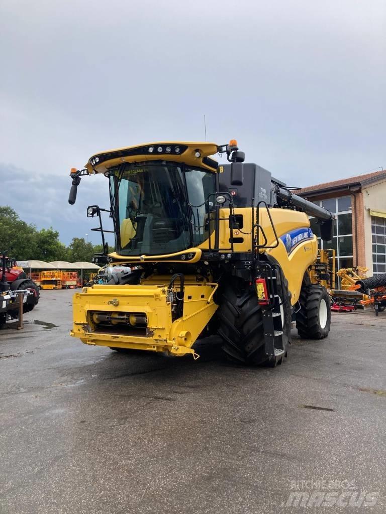 New Holland CR 8.90 Θεριζοαλωνιστικές μηχανές