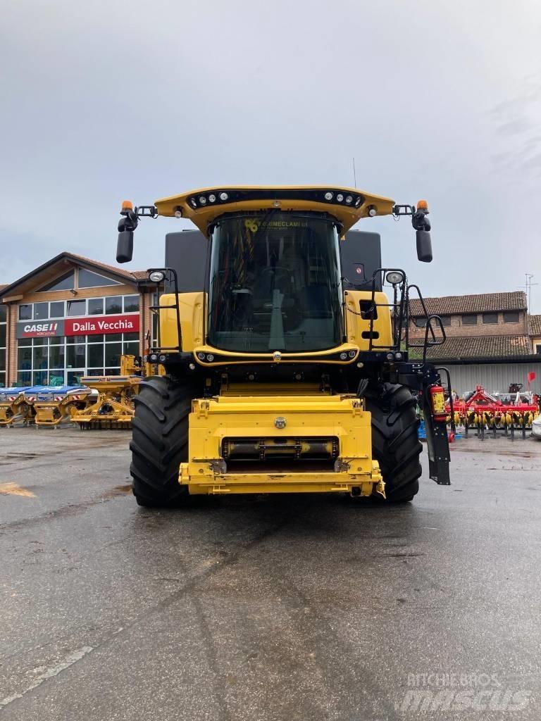 New Holland CR 8.90 Θεριζοαλωνιστικές μηχανές