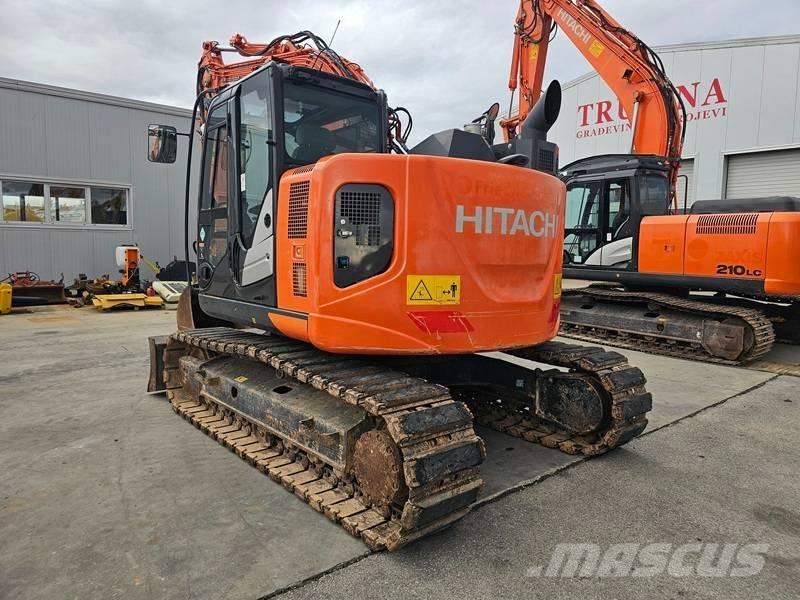 Hitachi ZX 135 US-6 Εκσκαφείς με ερπύστριες