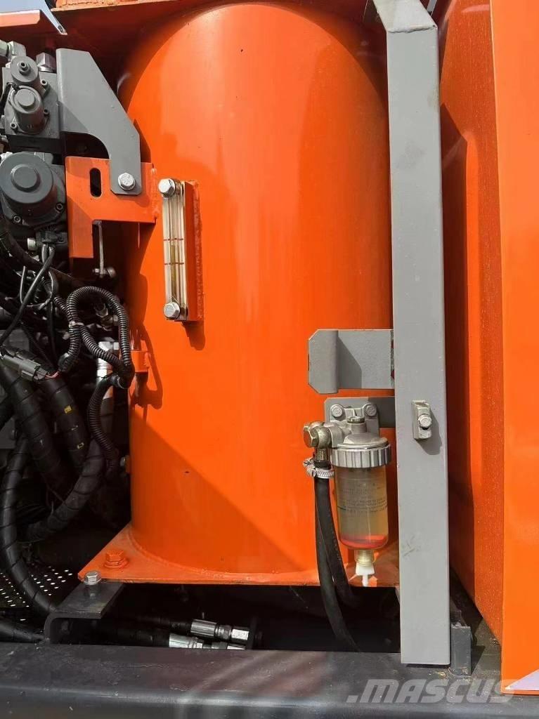 Hitachi 130 Εκσκαφείς με ερπύστριες