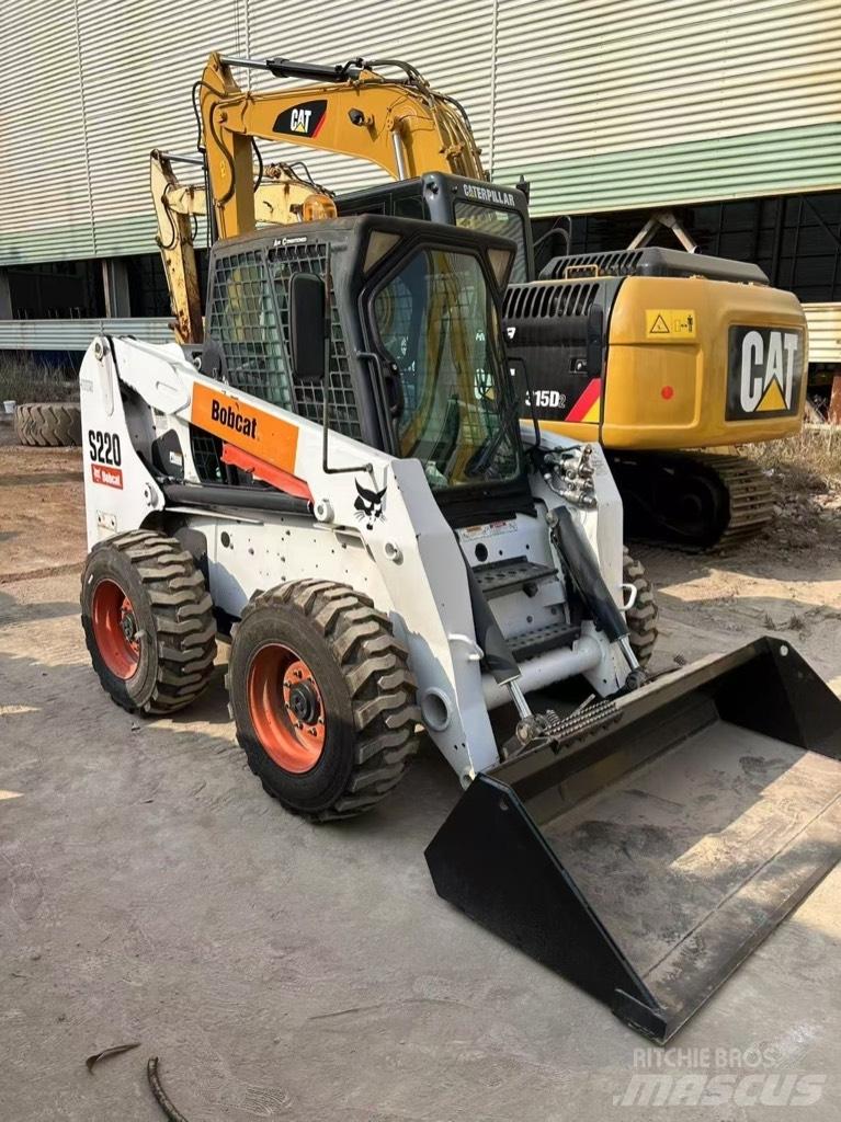 Bobcat S 220 Φορτωτάκια
