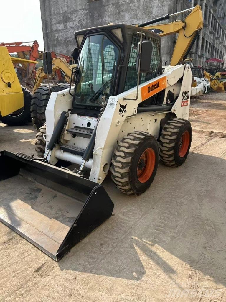 Bobcat S 220 Φορτωτάκια