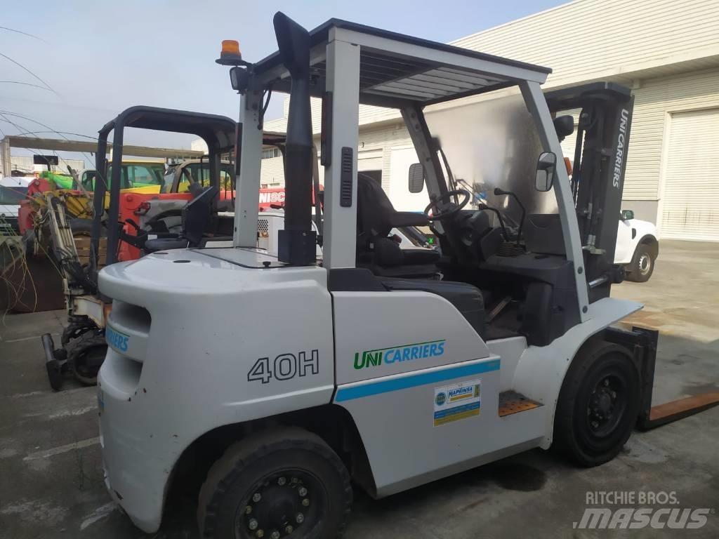 UniCarriers D1F4A40Q Γερανοί πλευρικής φόρτωσης εμπορευματοκιβωτίων