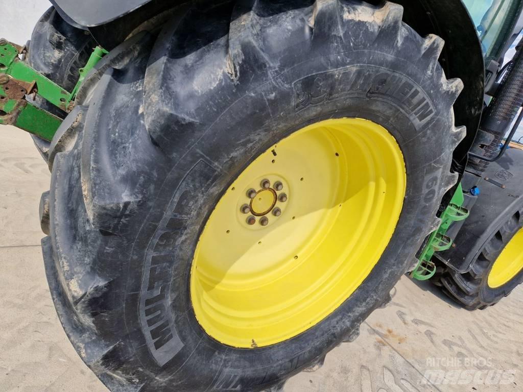 John Deere 6115 R Τρακτέρ